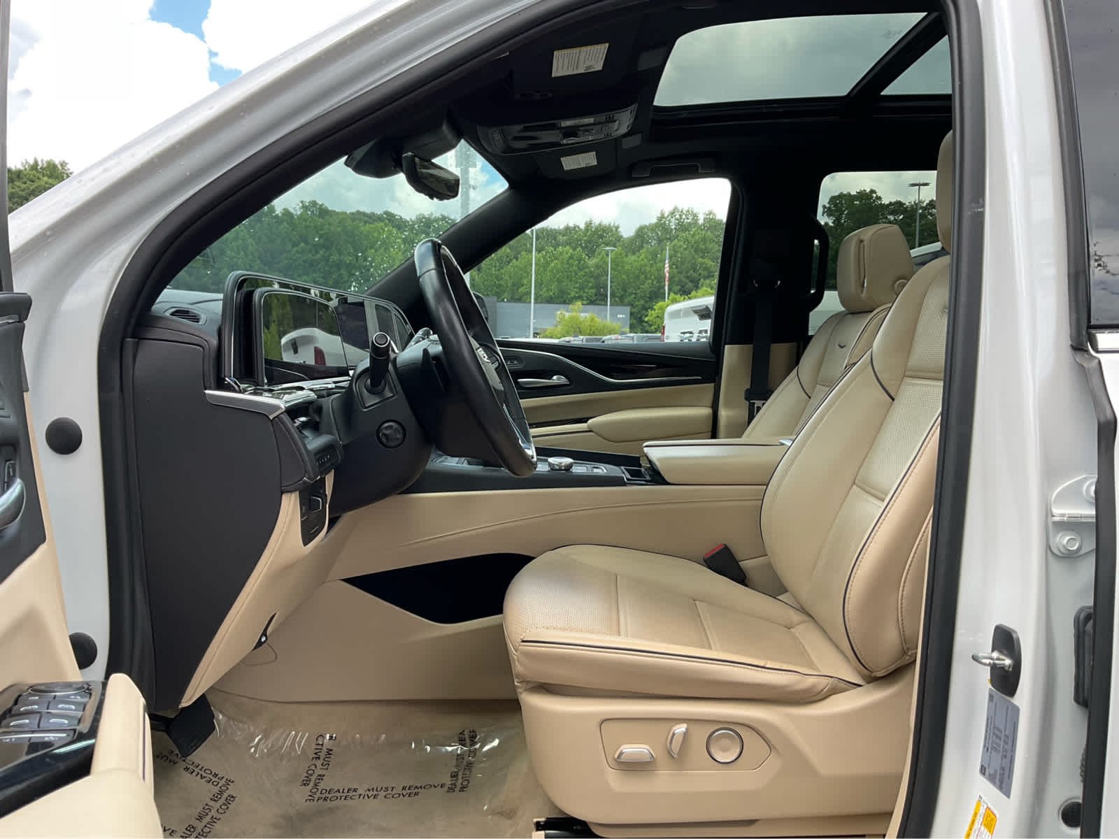 Used 2023 Crystal White Tricoat Cadillac 4WD Premium Luxury image 11