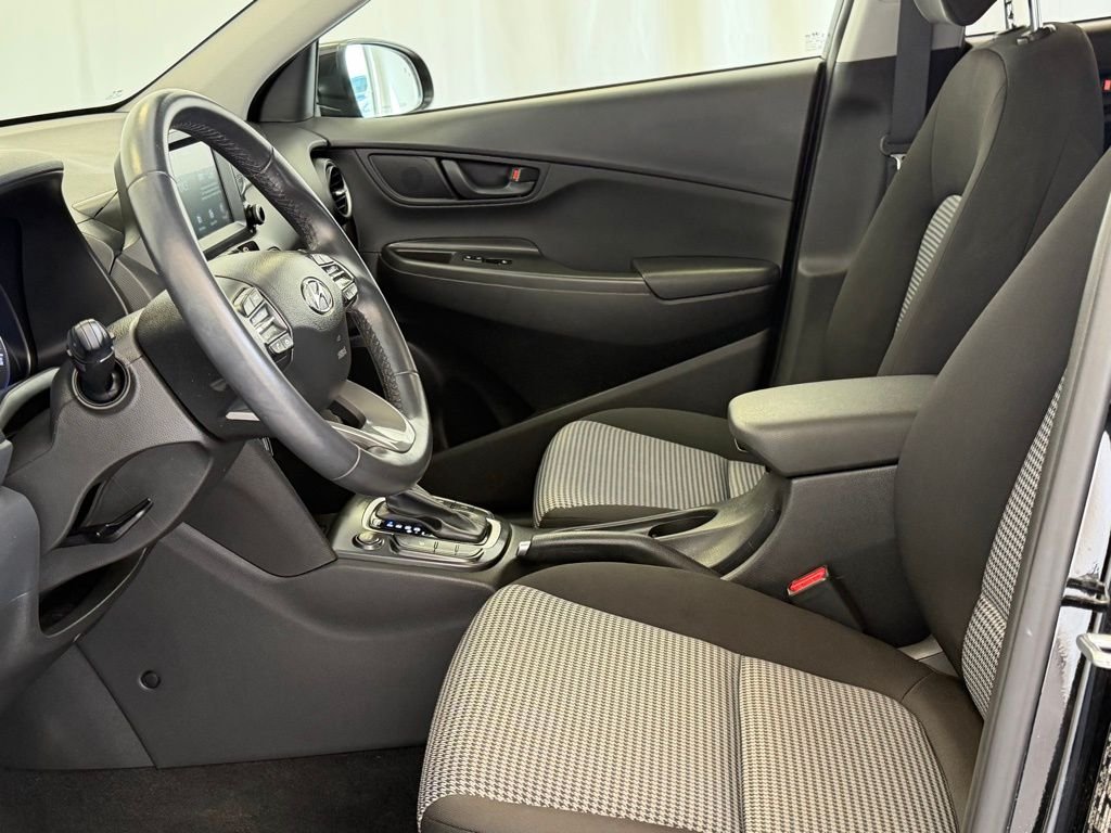 Used 2021 Ultra Black Hyundai SEL Plus image 8