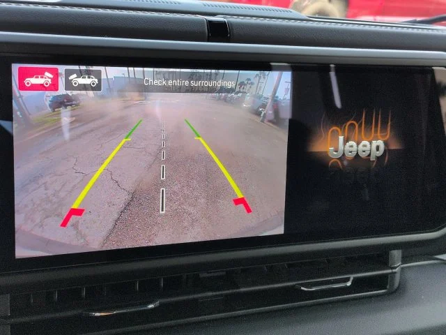 Certified Used 2024  Jeep Sahara image 19