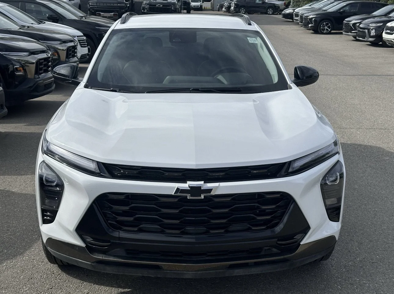 New 2026 Summit White Chevrolet ACTIV image 2