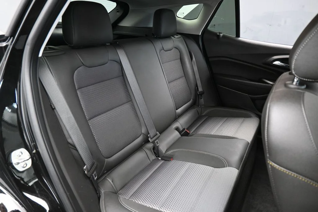 Used 2025 Mosaic Black Metallic Chevrolet LT image 39