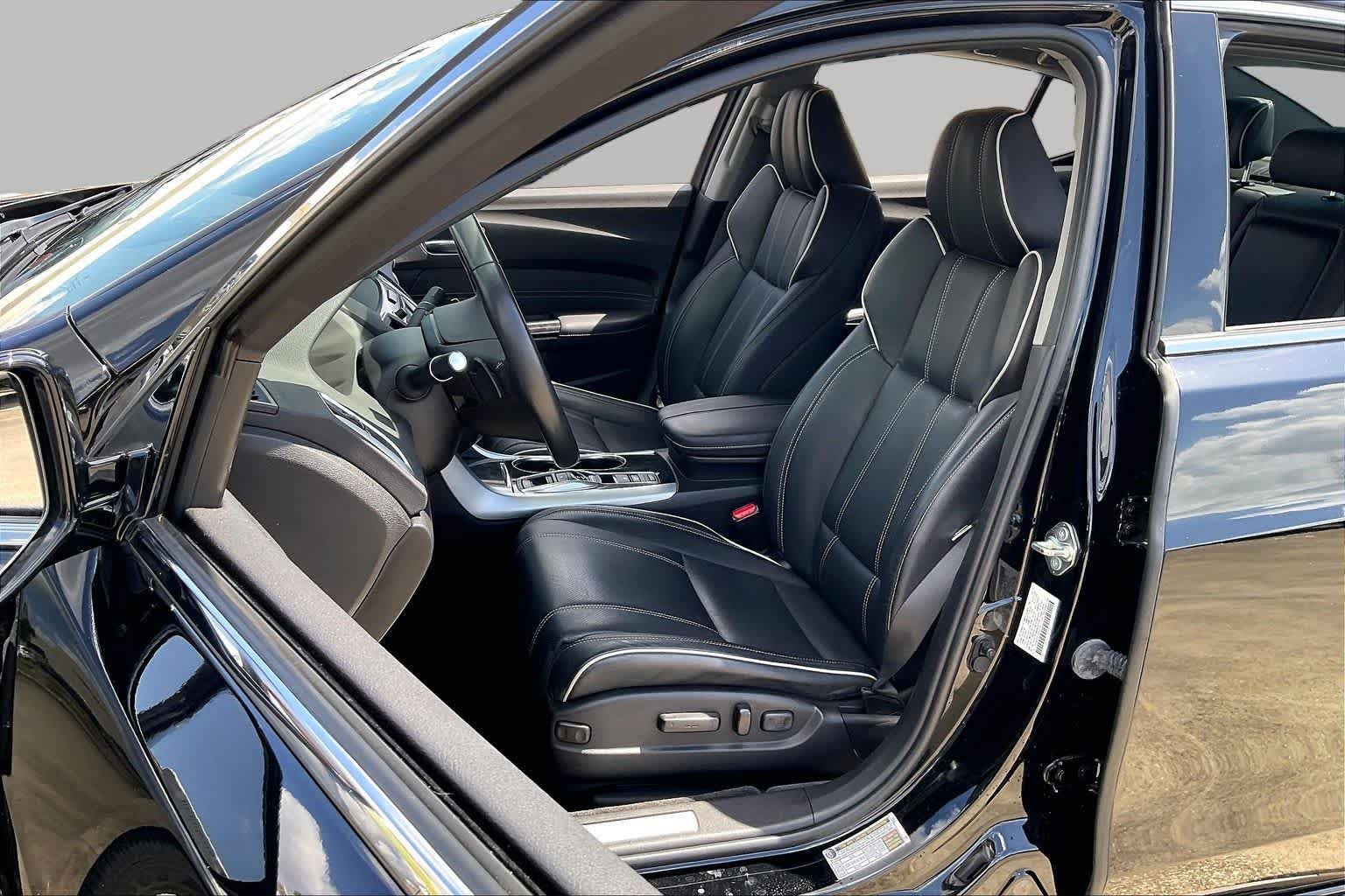 Used 2018 Crystal Black Pearl Acura w/Technology Pkg image 7