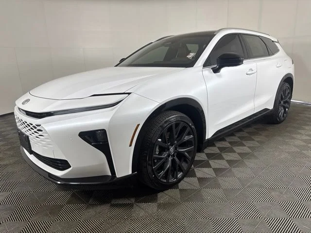 Used 2025 White Toyota Limited image 8