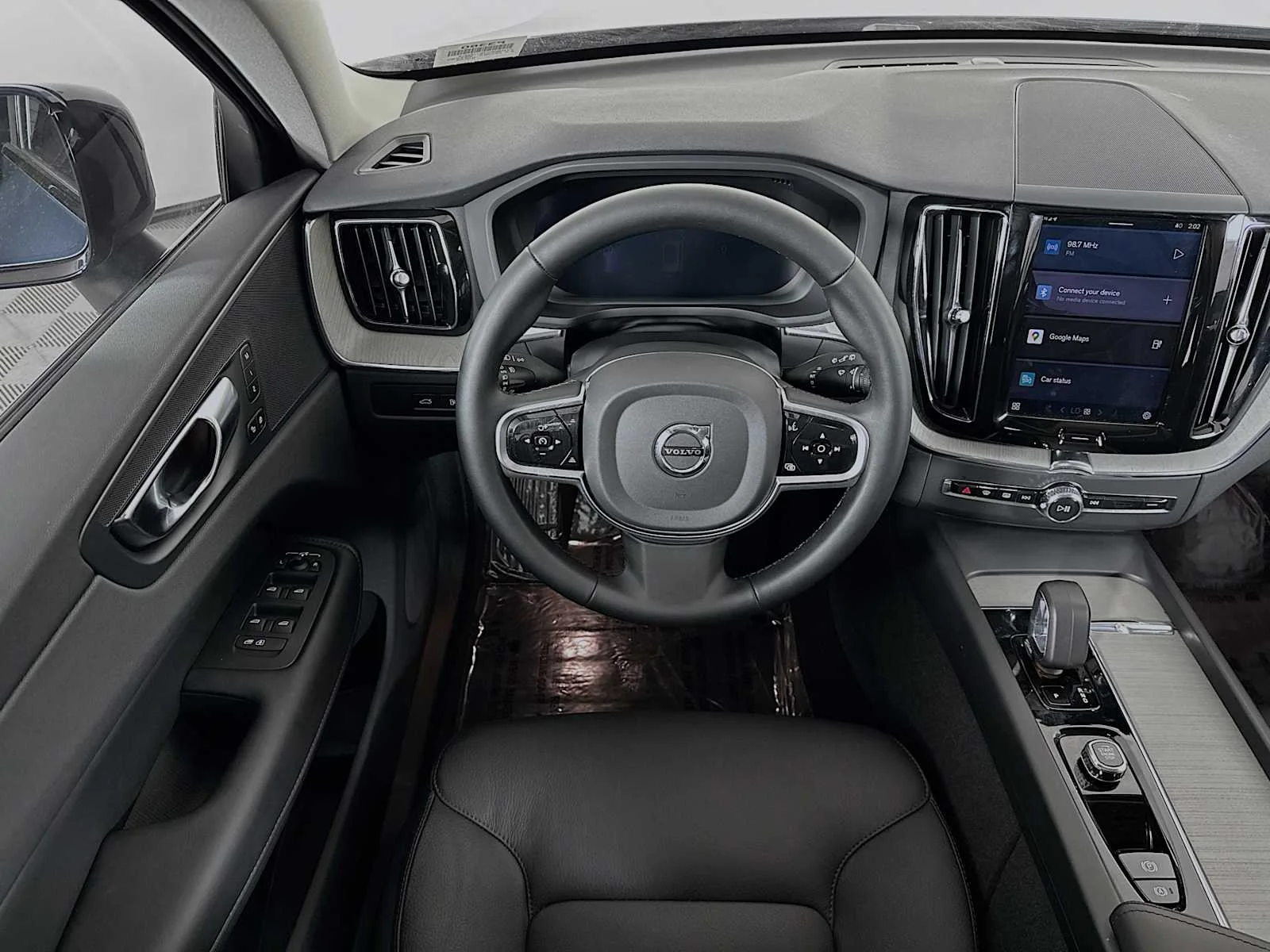 2025 Volvo XC60 Plus - Photo 21
