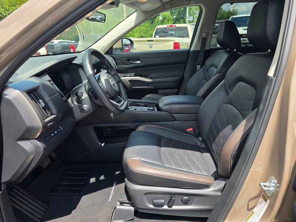 Used 2024 Beige Nissan Platinum image 12