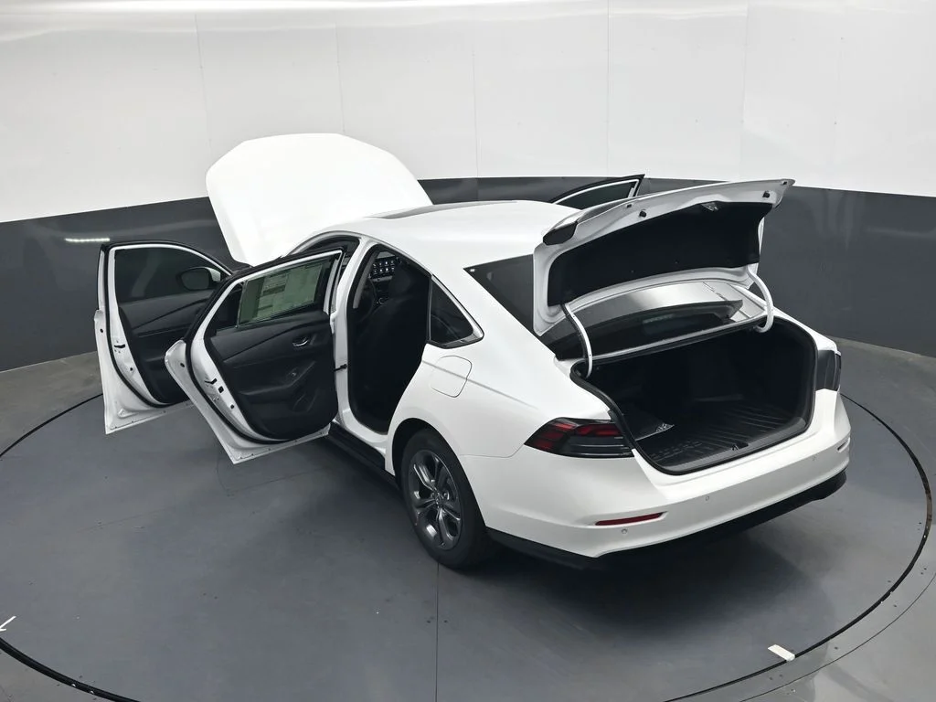 New 2026 Platinum White Pearl Honda EX-L image 36