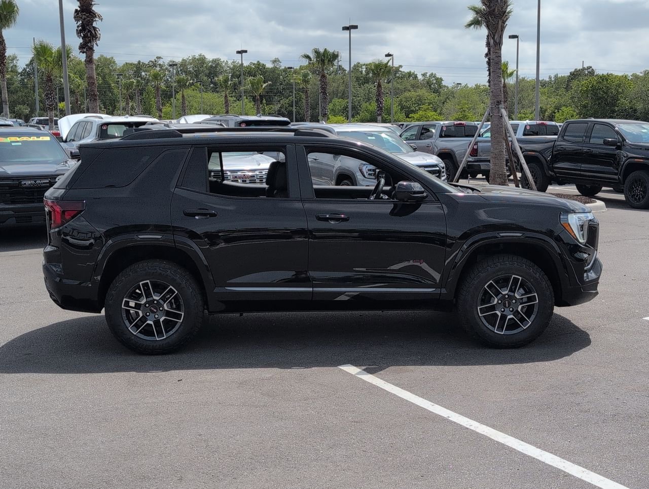 2026 GMC Terrain AT4 - Photo 9
