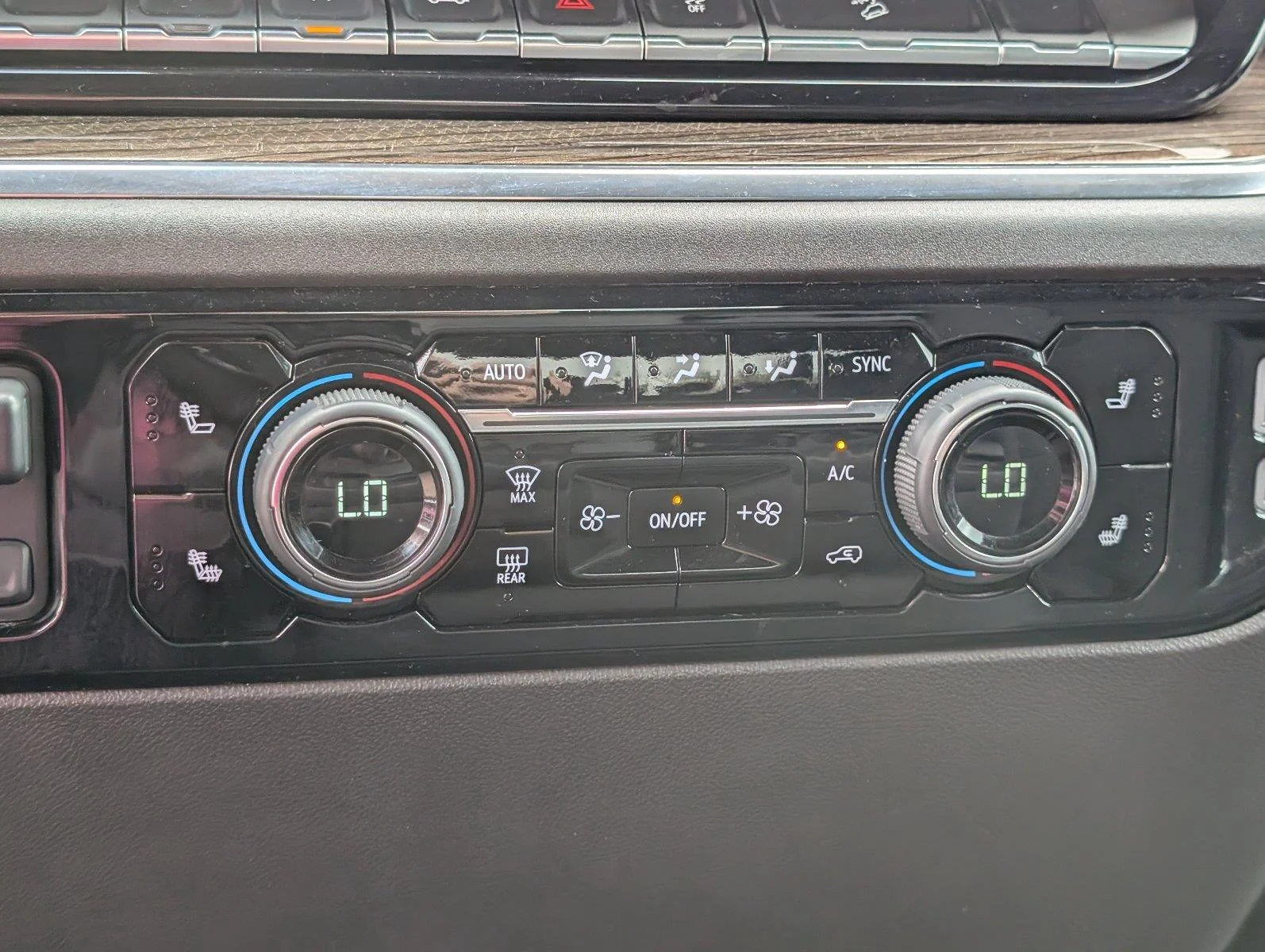Used 2025 Summit White Chevrolet LT Trail Boss image 23
