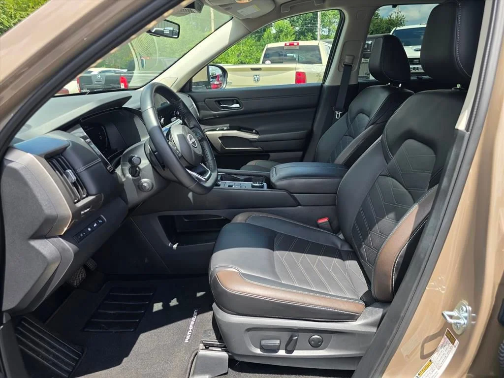 Used 2024 Beige Nissan Platinum image 12