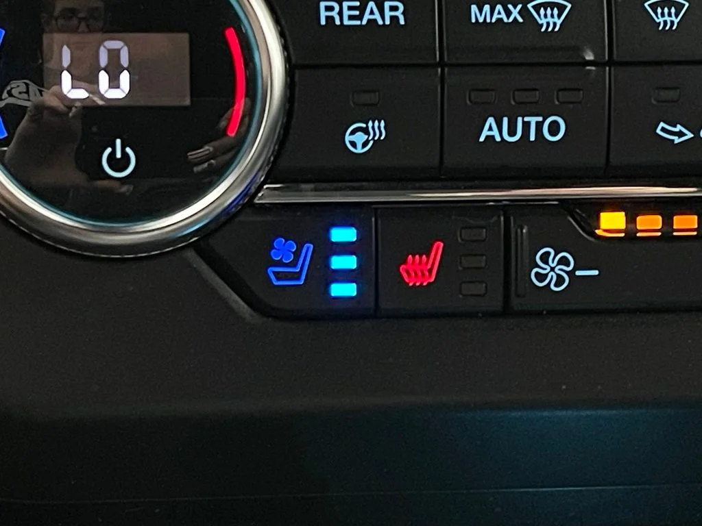 Used 2020 Black Ford Limited image 7