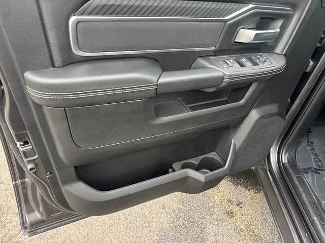 2026 RAM 3500 Big Horn - Photo 15