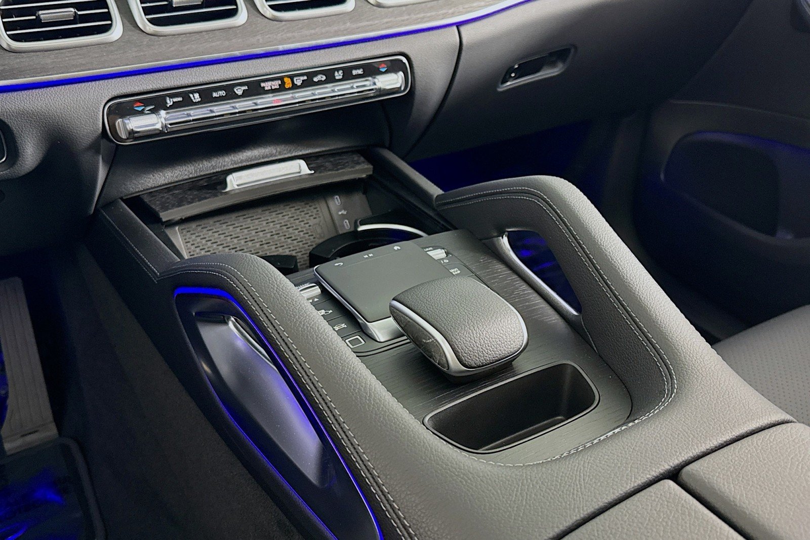 New 2026 Obsidian Black Metallic Mercedes-Benz GLE 350 4MATIC® SUV image 12