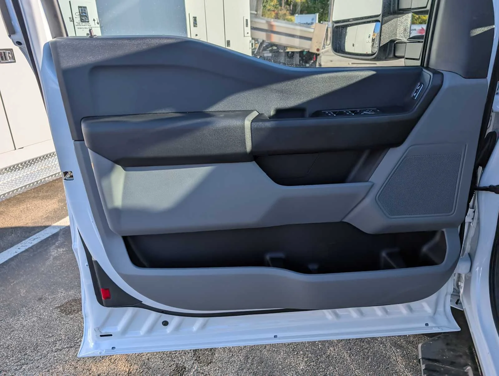 2026 Ford F-350 Super Duty XL - Photo 30