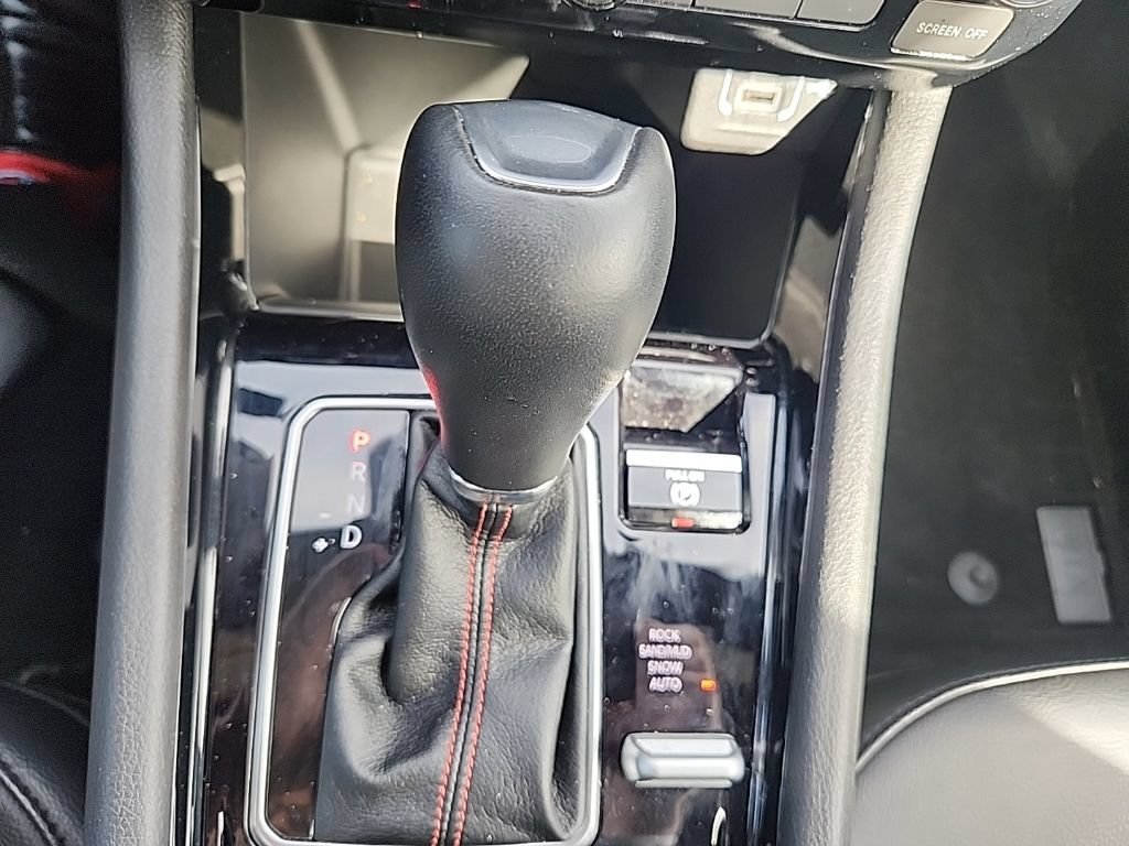 Used 2025 Red Hot Pearlcoat Jeep Trailhawk image 13