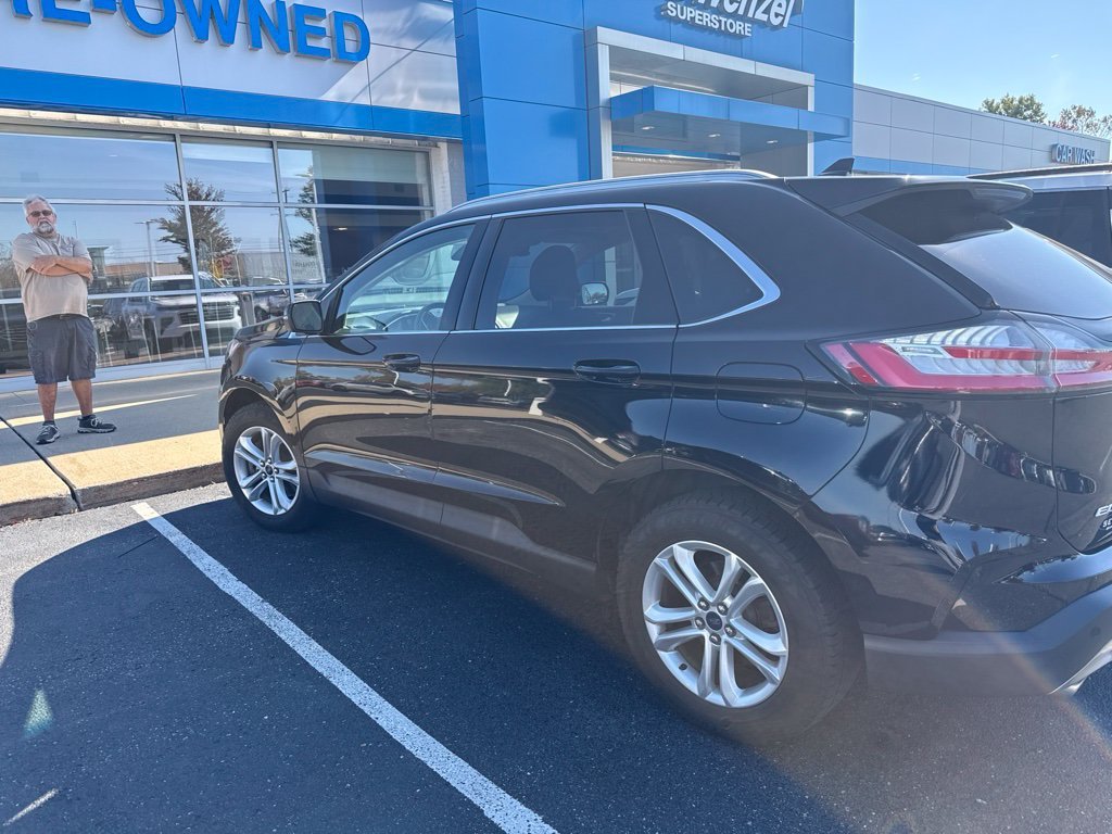 Used 2019  Ford SEL image 7