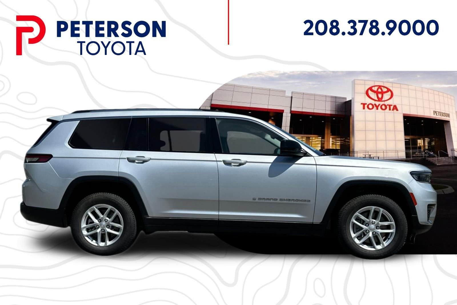 Used 2023 Silver Jeep Laredo image 2
