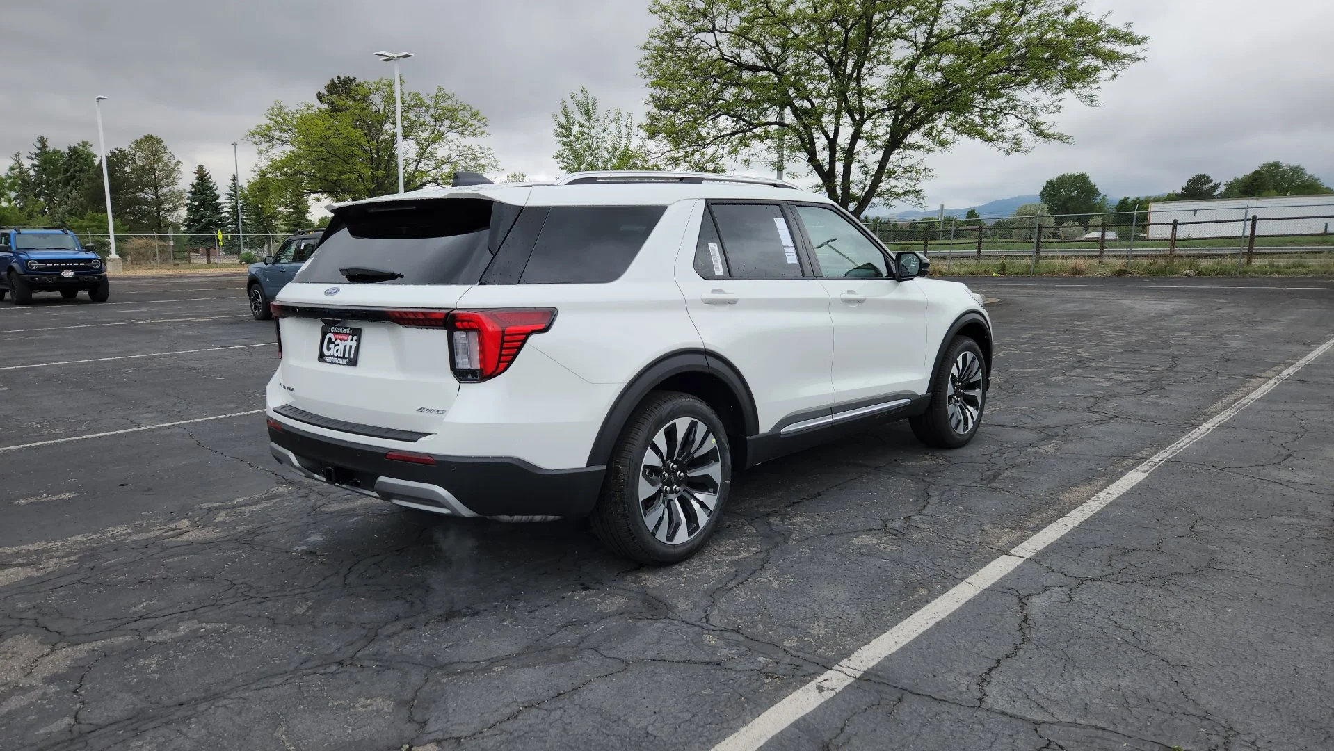 New 2026 Star White Metallic Tri-Coat Ford Platinum image 12