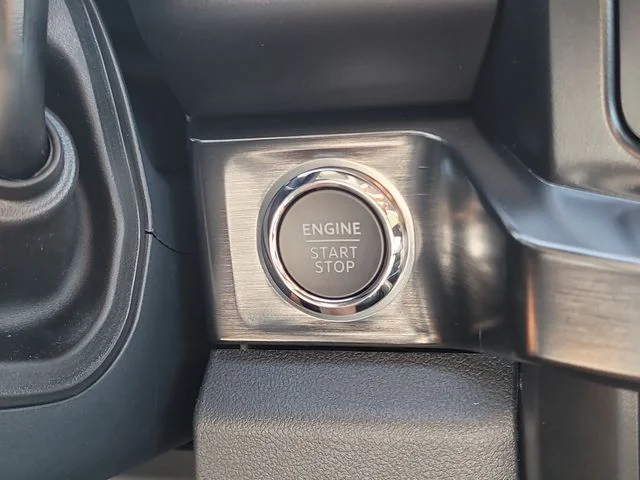 New 2026 White Metallic Ford Lariat image 30