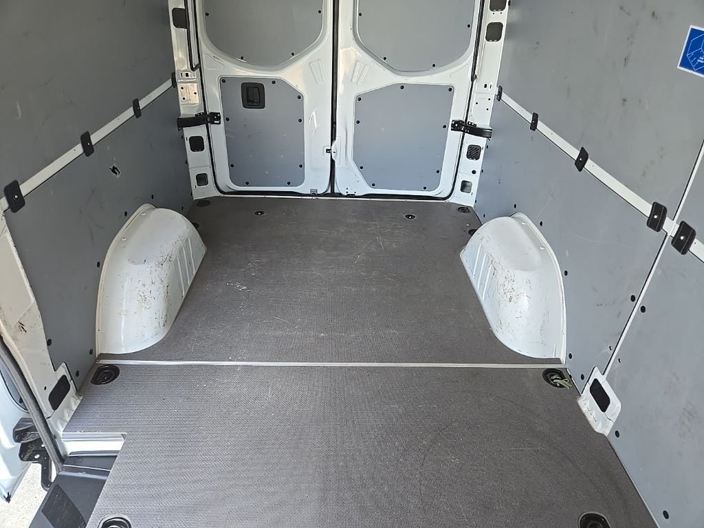 Used 2025  Mercedes-Benz Cargo 144 WB image 65