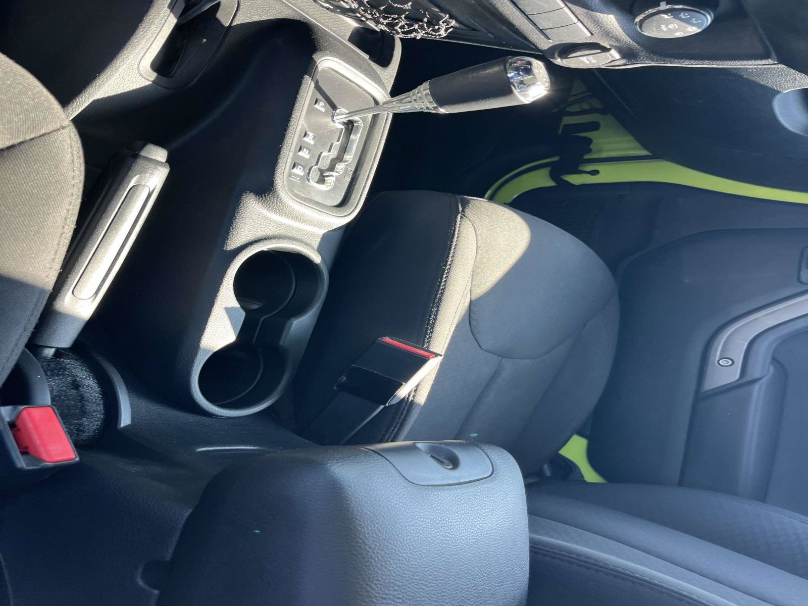 Used 2017 Hypergreen Clearcoat Jeep Sport image 15