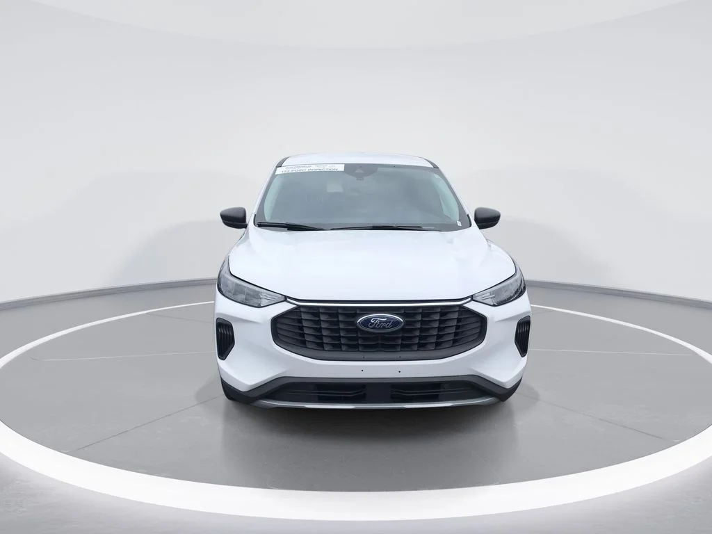 Used 2023 White Ford Active image 3
