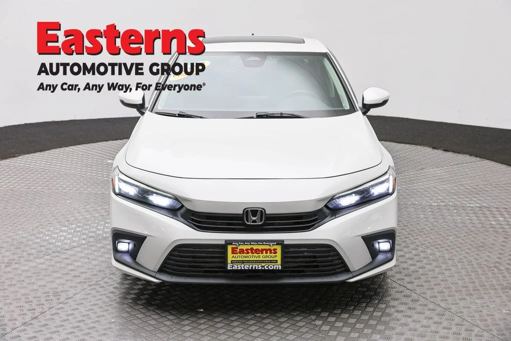 Used 2022 White Honda Touring image 2