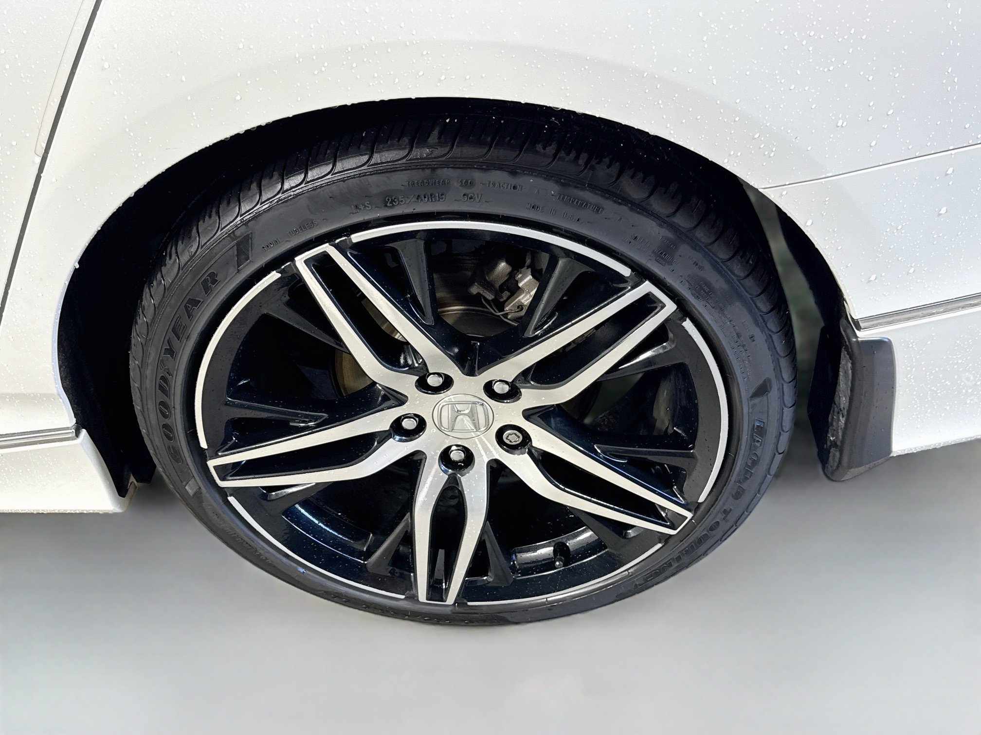 Used 2021 Platinum White Pearl Honda Touring image 32