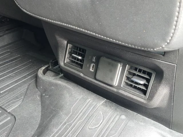 Used 2022 Silver GMC SLT image 19