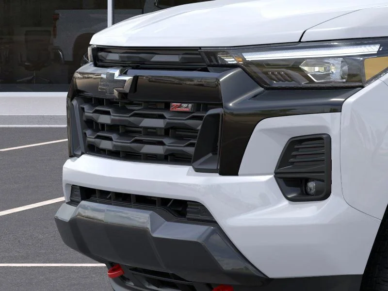 New 2026 Summit White Chevrolet Z71 image 13