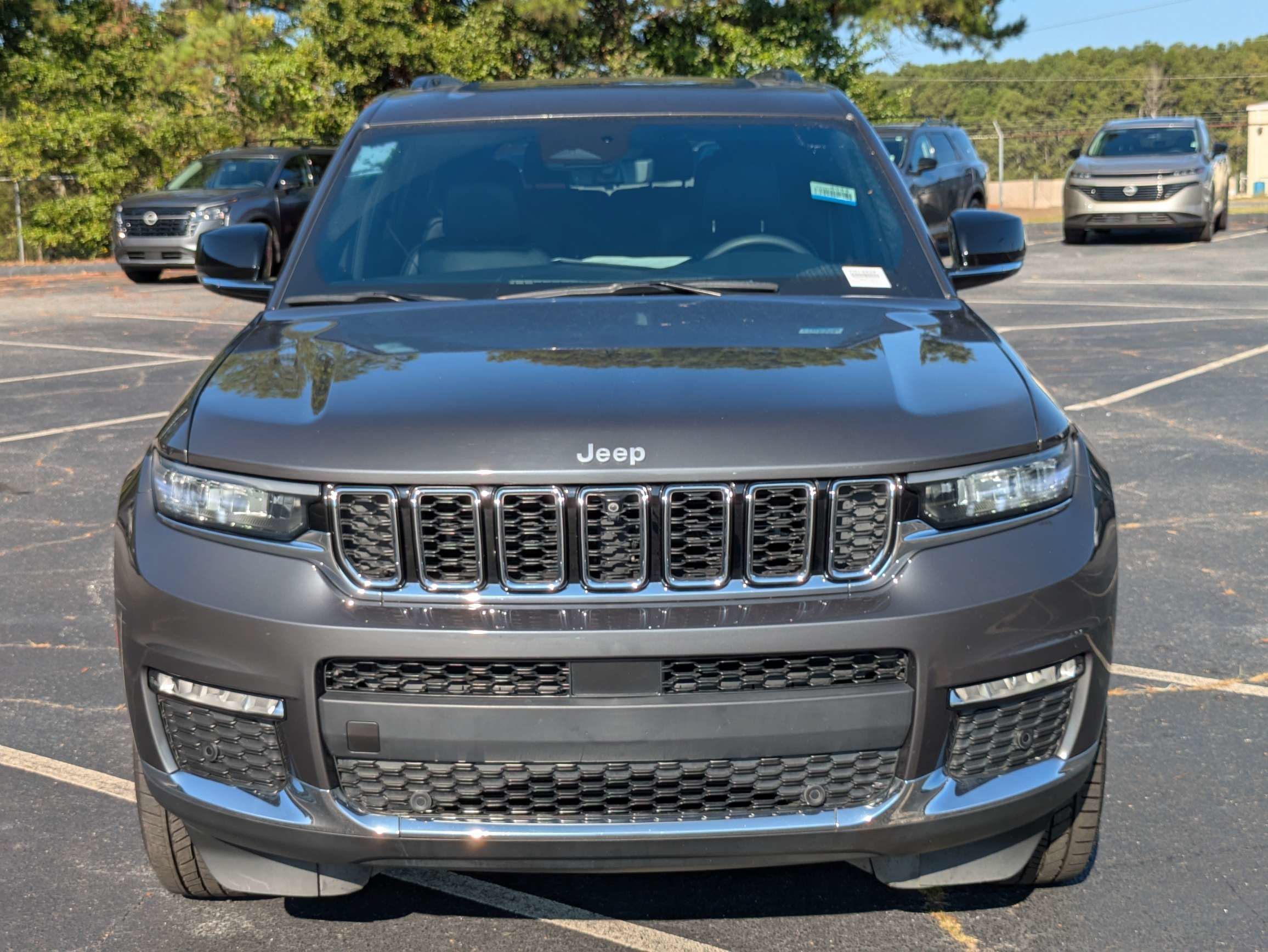 Used 2024 Gray Jeep Limited image 8