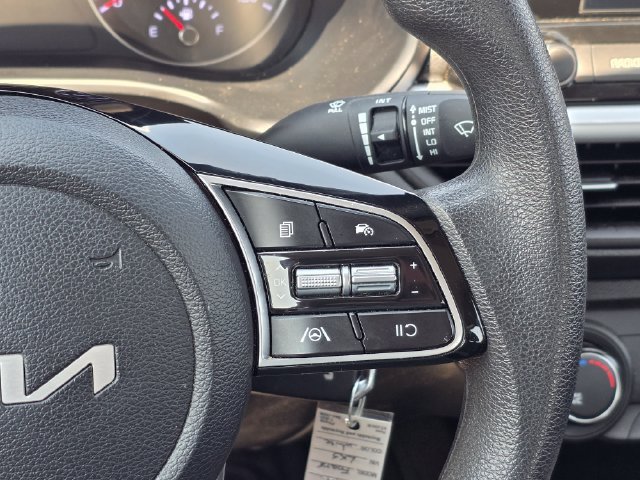 Used 2024 Snow White Pearl Kia LXS image 23