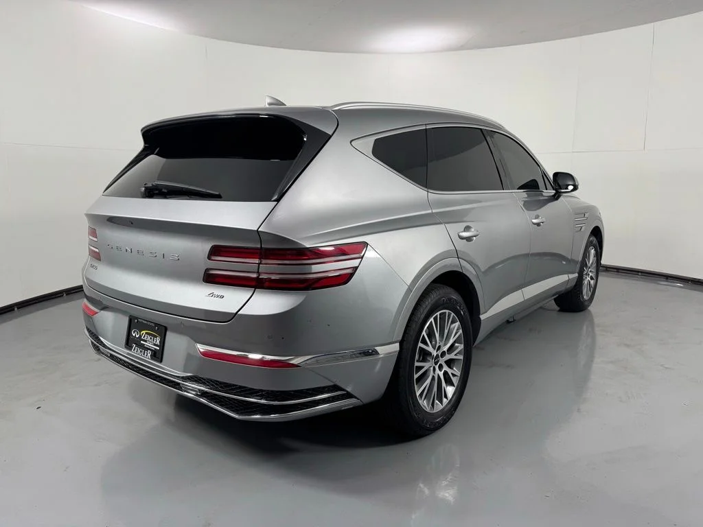 Used 2025 Silver Genesis 2.5T image 7