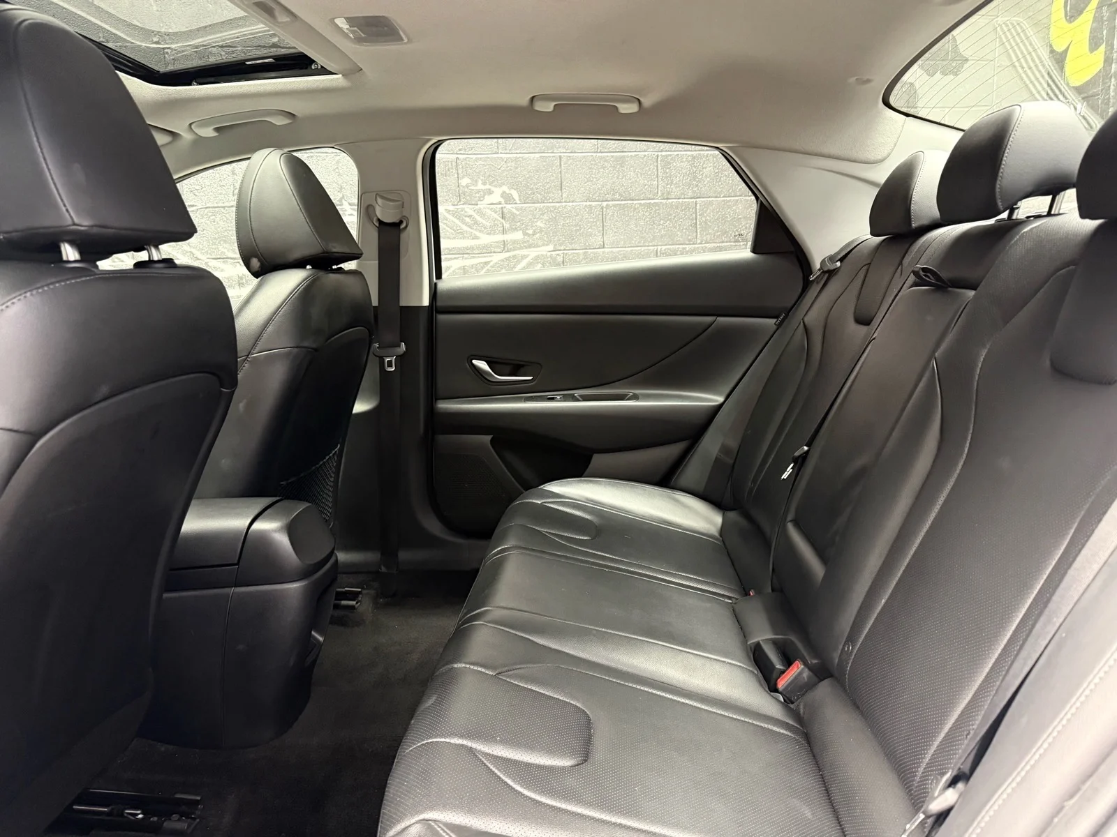 Used 2024 Serenity White Pearl (w6h) Hyundai Limited image 29