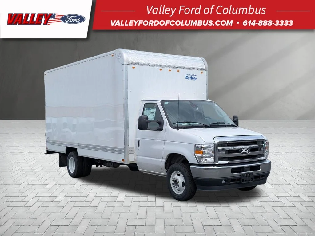 2026 Ford E-Series DRW E-450 Super Duty 158 in WB's photo