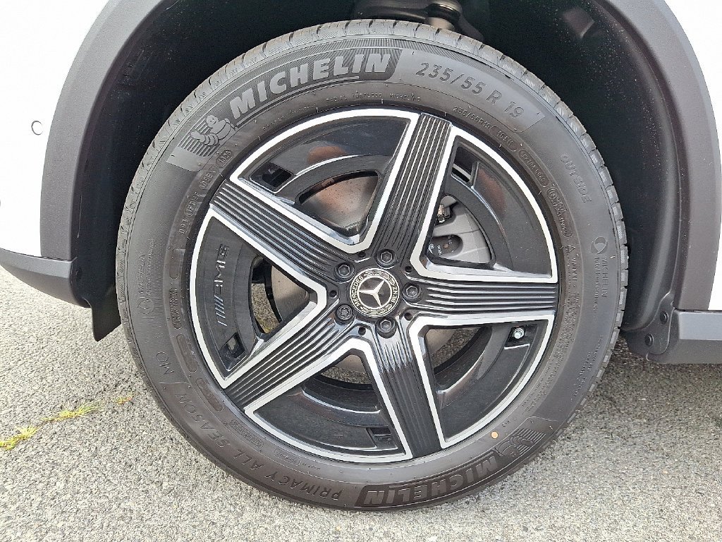 New 2027 Polar White Mercedes-Benz GLC 300 image 23