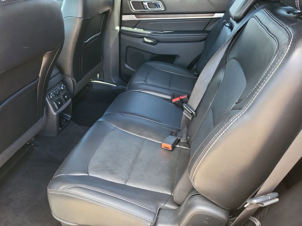 Used 2018 Black Ford Limited image 11