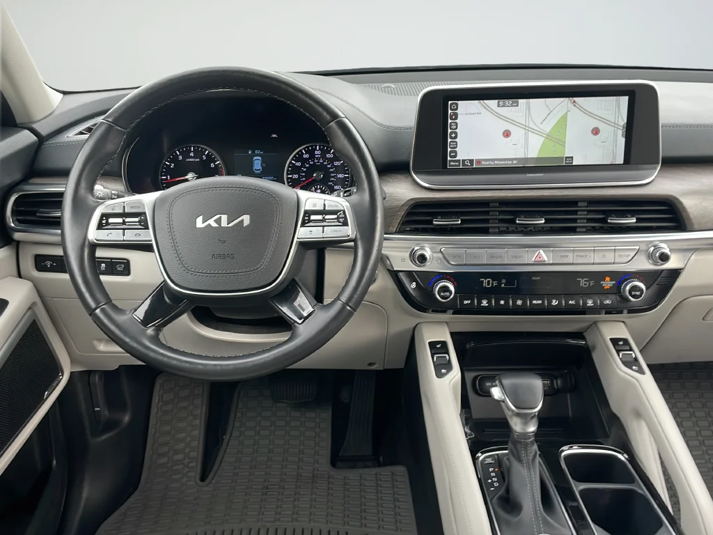 Used 2022 Gray Kia EX image 12