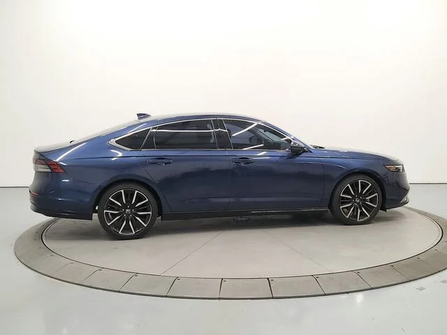Used 2024  Honda Touring image 7