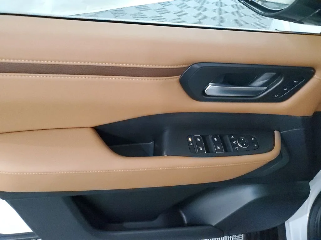 2026 Nissan Armada SL - Photo 11