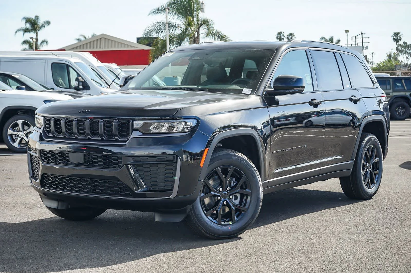 2022 Jeep Grand Cherokee Specs | SUV Dealer Near Irvine, CA