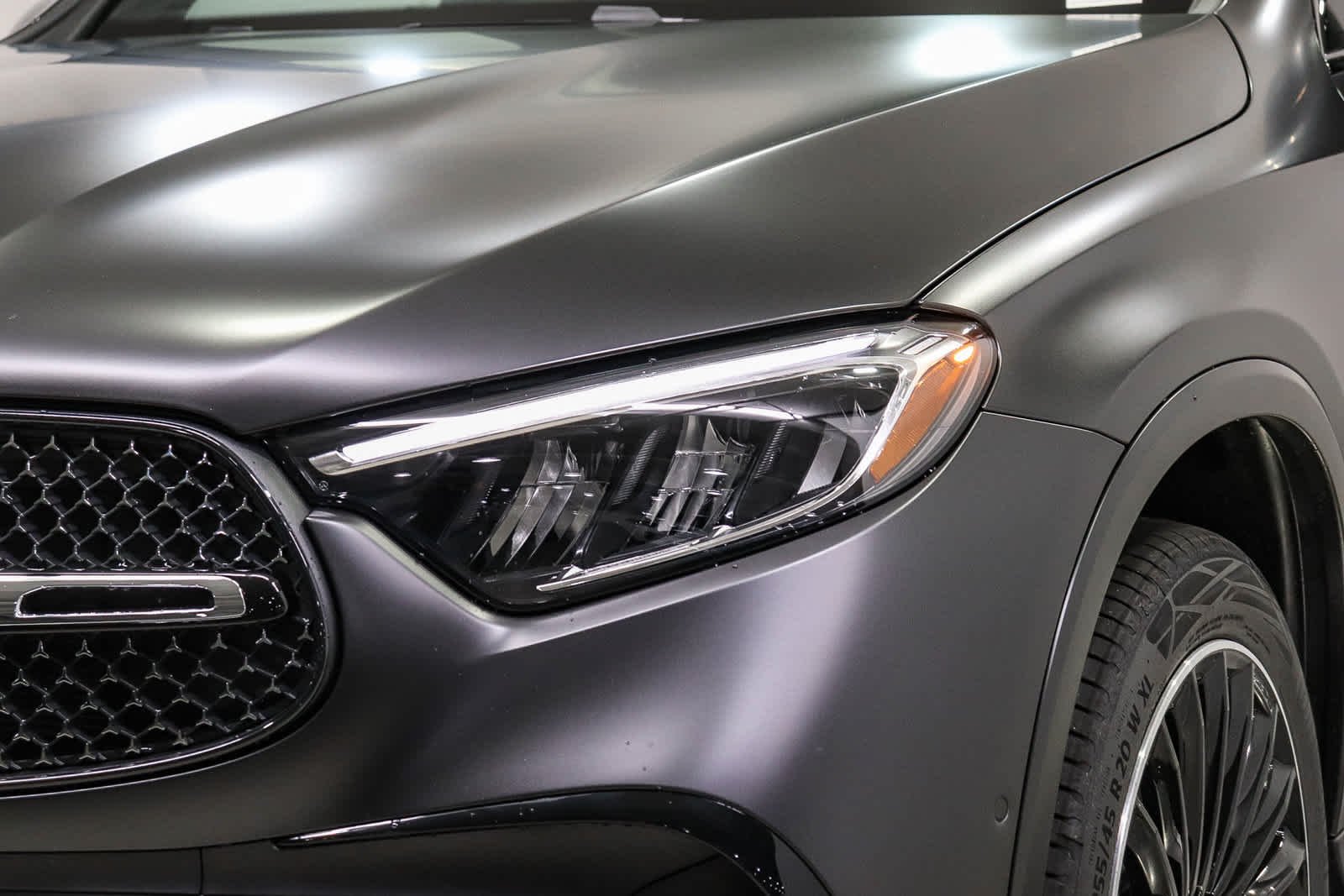 New 2027 MANUFAKTUR exclusive graphite grey magno Mercedes-Benz GLC 300 image 7