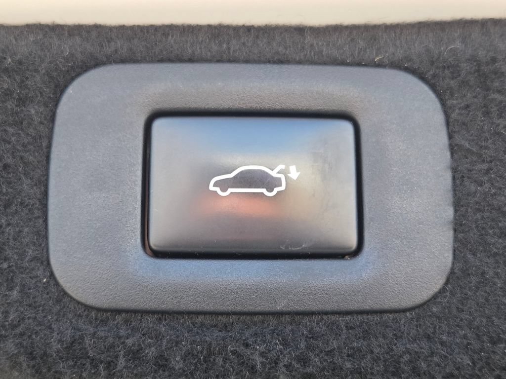 Used 2018 White Pearl Lexus 500 Base image 30