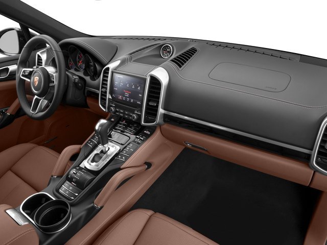 Used 2017  Porsche  image 16