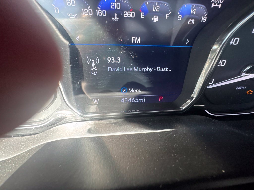 Used 2021 White GMC Denali image 10