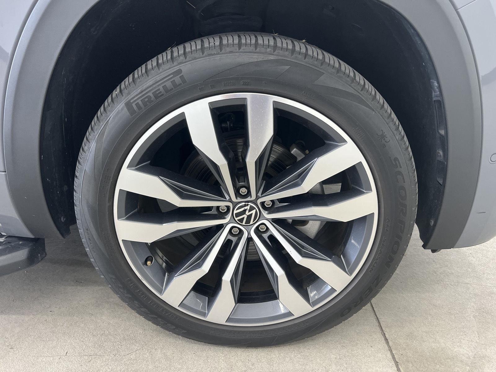 2023 Volkswagen Atlas Cross Sport SEL Premium R-Line - Photo 8