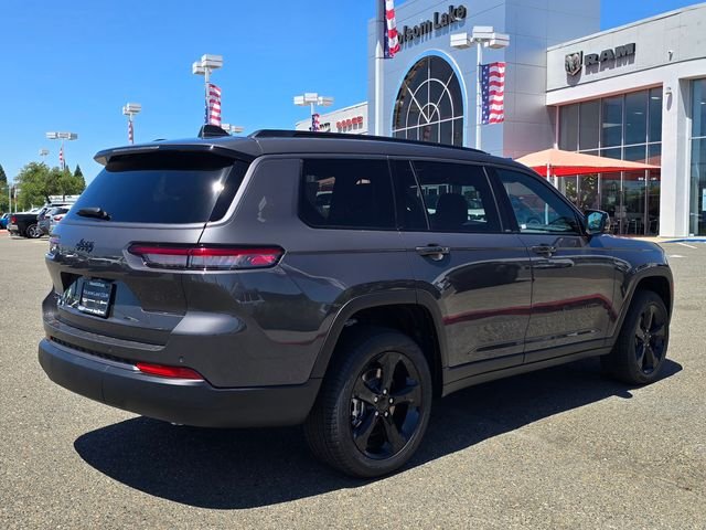 New 2026 Baltic Gray Metallic Clear-Coat Exterior Paint Jeep Limited image 4