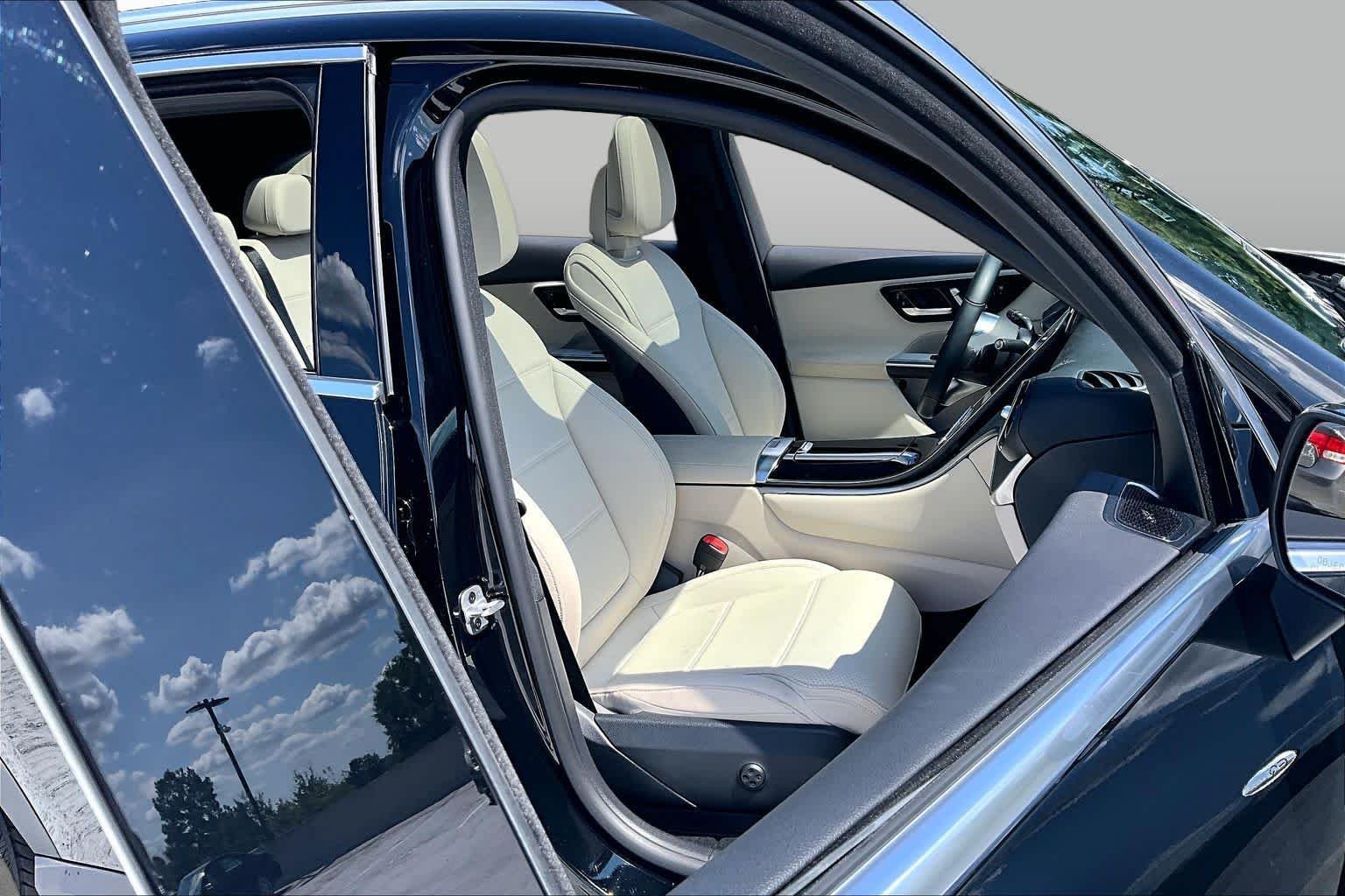Used 2025 Black Mercedes-Benz GLC 350e image 9