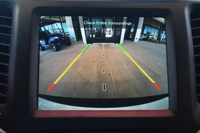 Used 2020 White Jeep Latitude image 29