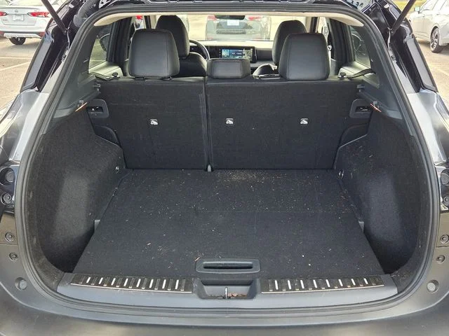Used 2025 Gray Nissan SR image 13