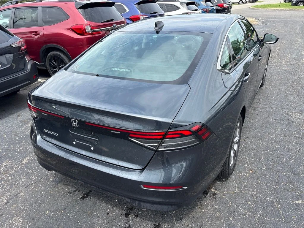 Used 2023 Gray Honda EX image 3
